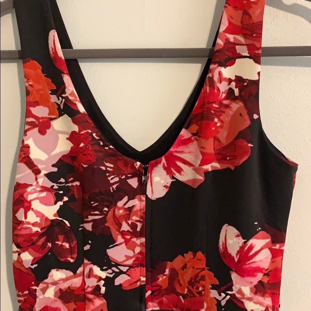 Dress - Picture 3 of 5